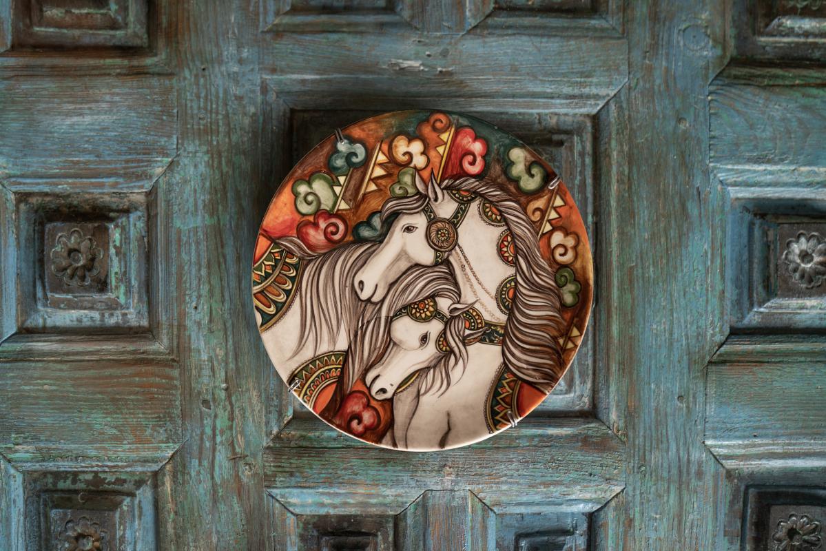 Horse%20Design%20Hand%20Painted%20Collectible%20Plate